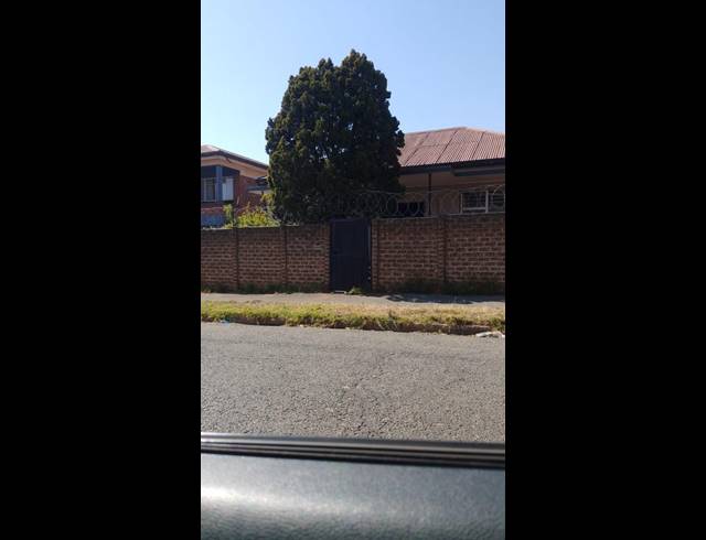 4 BEDROOM HOUSE FOR SALE IN TURFFONTEIN